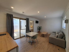 The African Reef, Geraldton